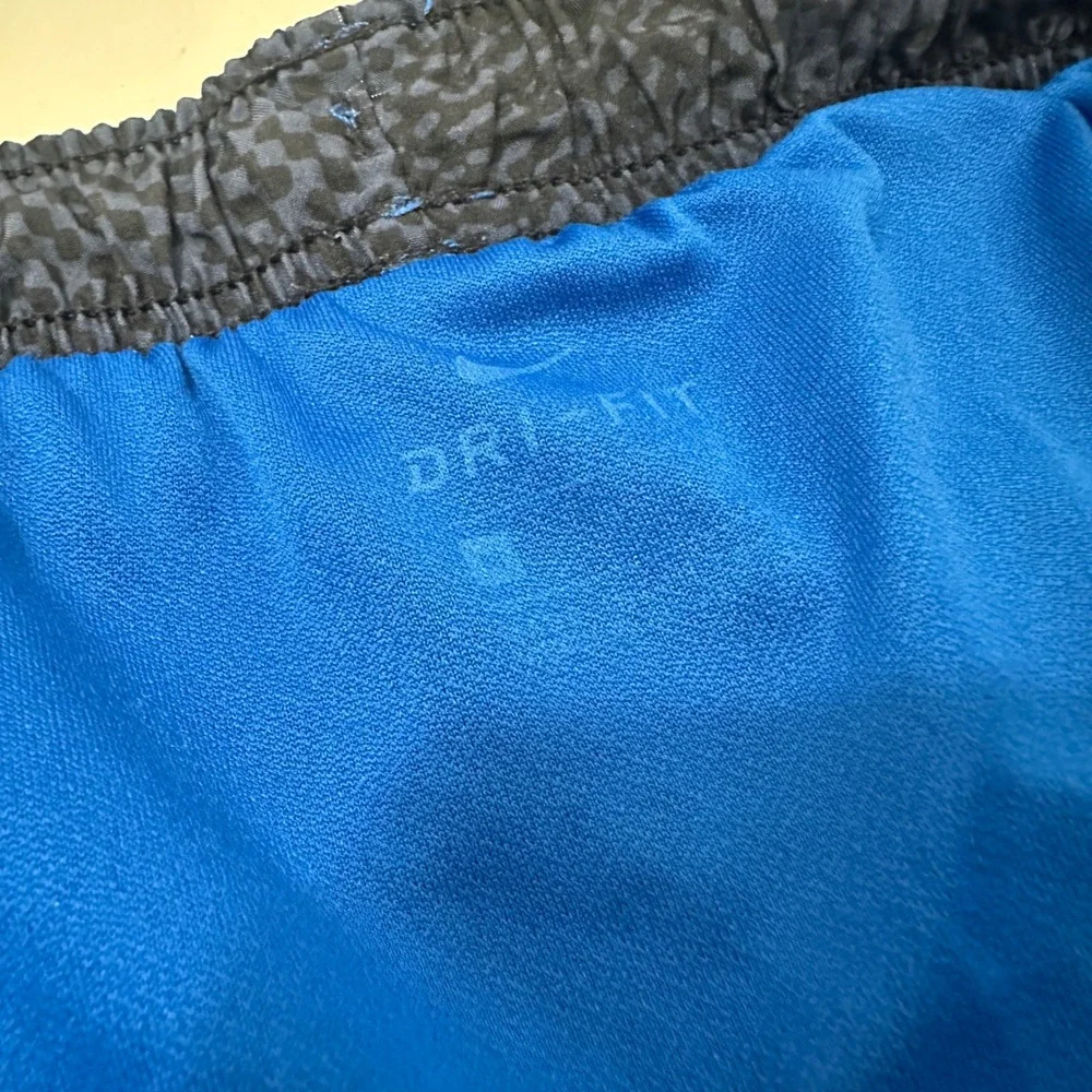 Nike Dri-FIT Tempo Running Shorts Blue Patterned Trim Athletic Women's Size M